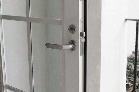 Quelle porte d'entr&eacute;e choisir pour allier s&eacute;curit&eacute; et esth&eacute;tique ?